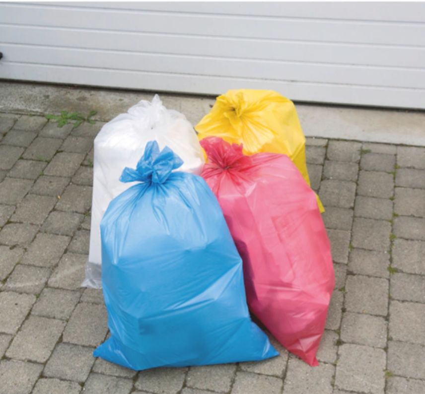 Müllsäcke in verschiedenen Farben und Qualitäten