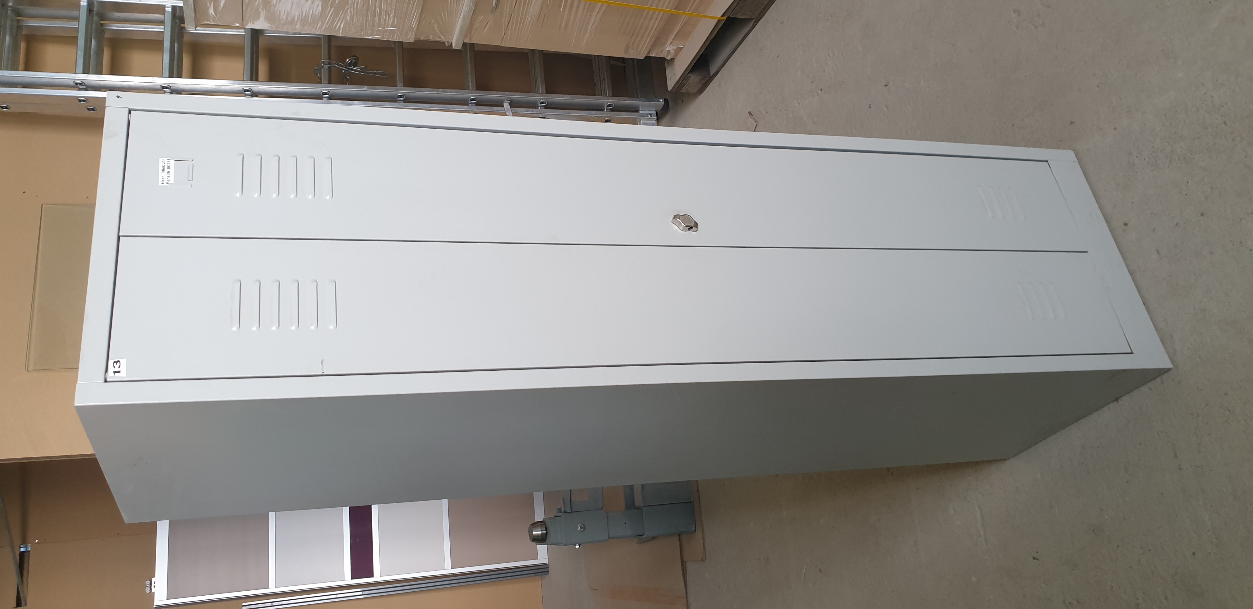 Stahlkleiderschrank / Spind Grau