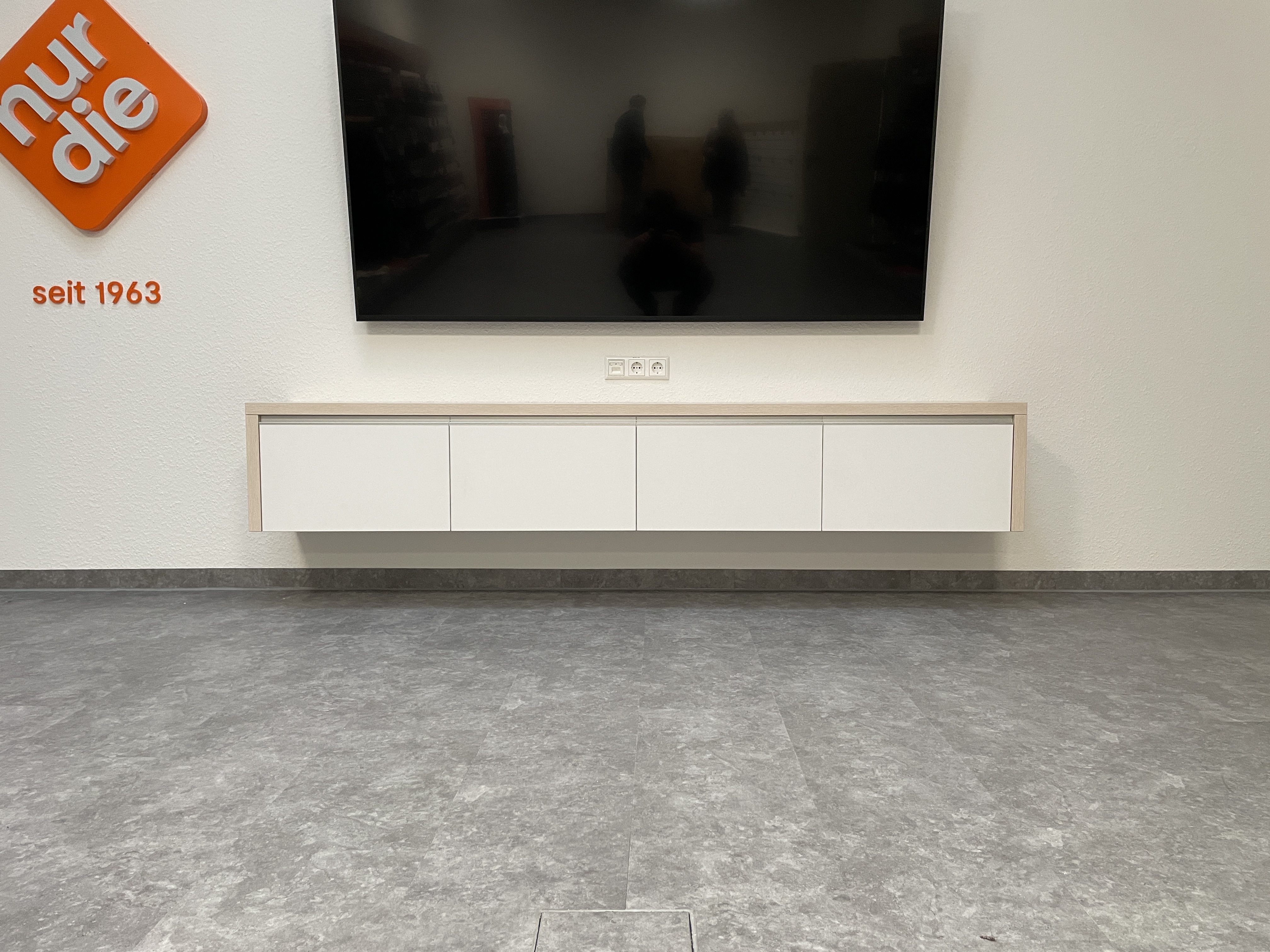 Lowboard von ungrund