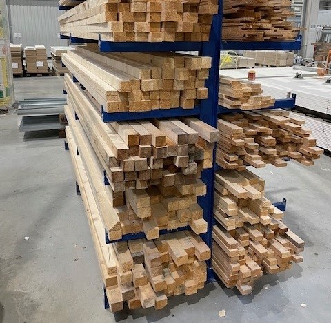 Aufsatzhölzer Dach in verschiedenen Querschnitten