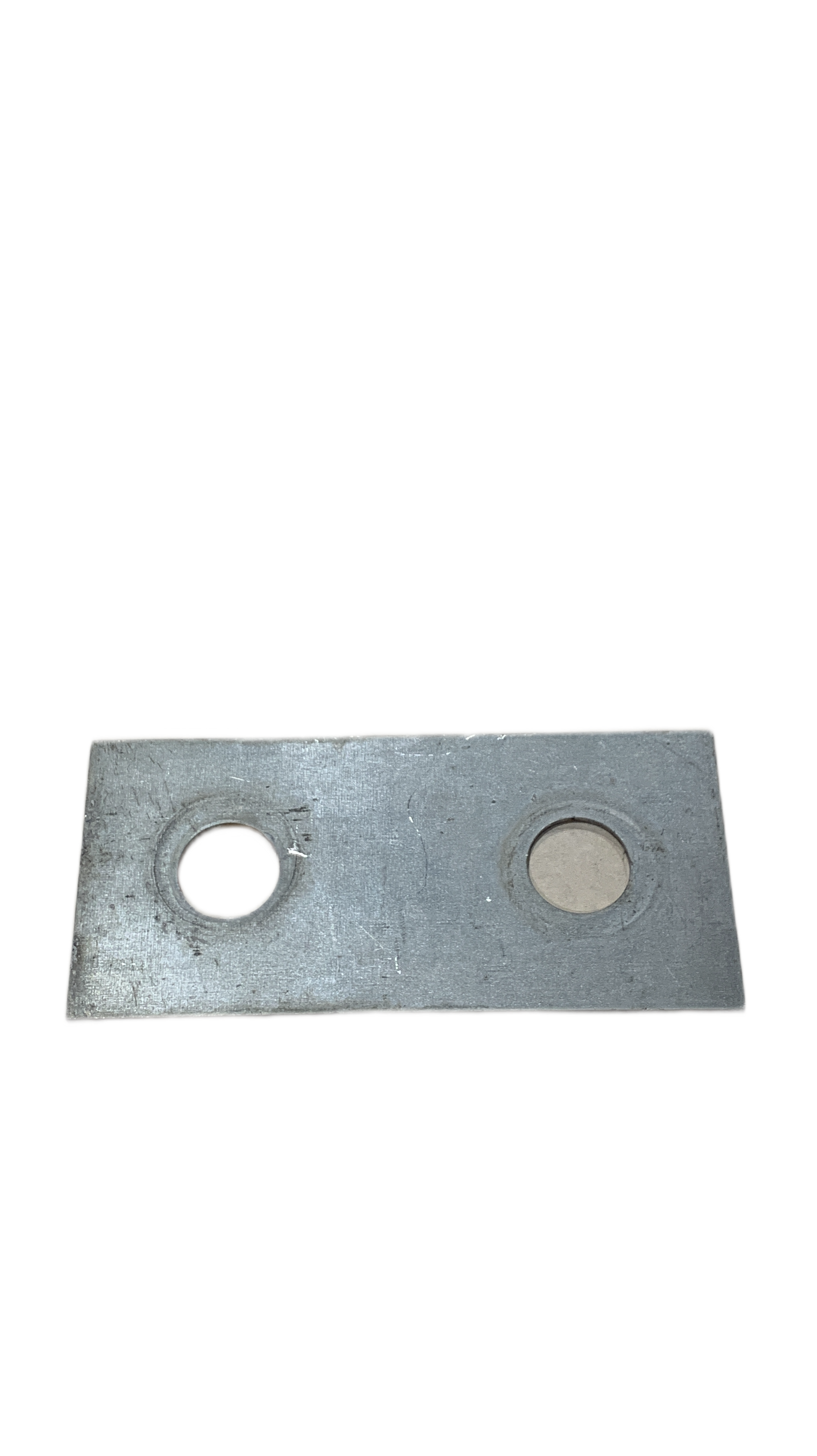 DK02  240/110 x 4 mm Stahlplatte mit zwei Löchern Ø 38mm