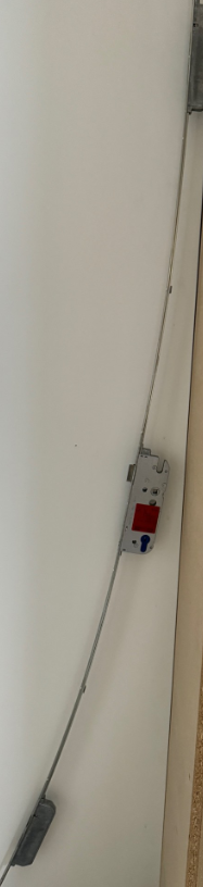 DIN L/R Mehrfachverriegelung mit 16mm Flach-stulp 45 mm 92 mm | LÖ0019