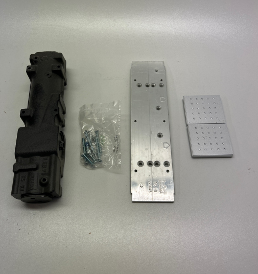 Dorma OT-Oben-Türschließer, ohne Gleitschiene, EN 5-7, TS 93 B Contur, silber eloxiert, inklusive Montageplatte I LL4042