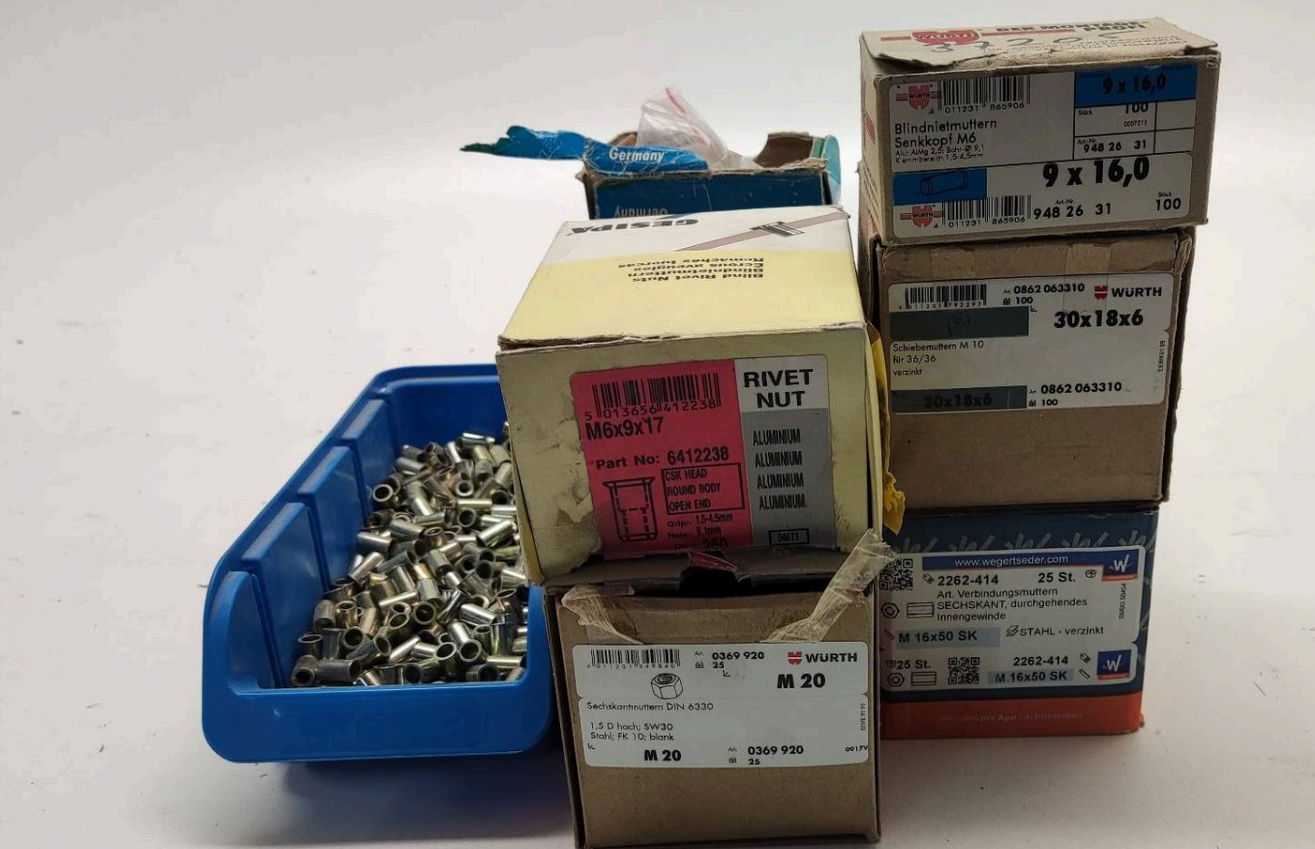 8,22 kg Muttern / Blindnieten I TO127