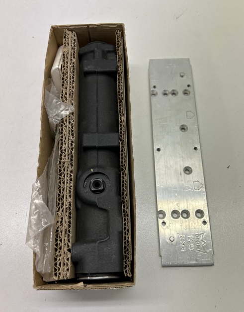 Dorma Obentürschließer TS93 B EN 2-5 RAL 9010 I LL4092