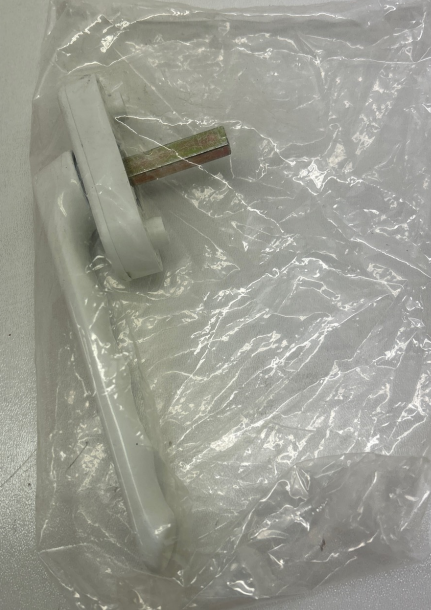 Enganliegender flacher Fenstergriff in weiß I LL4133