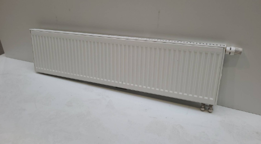 Heizkörper FTV12 400 1600 400x1600mm rechter Anschluss I TH1690 (Gebraucht)